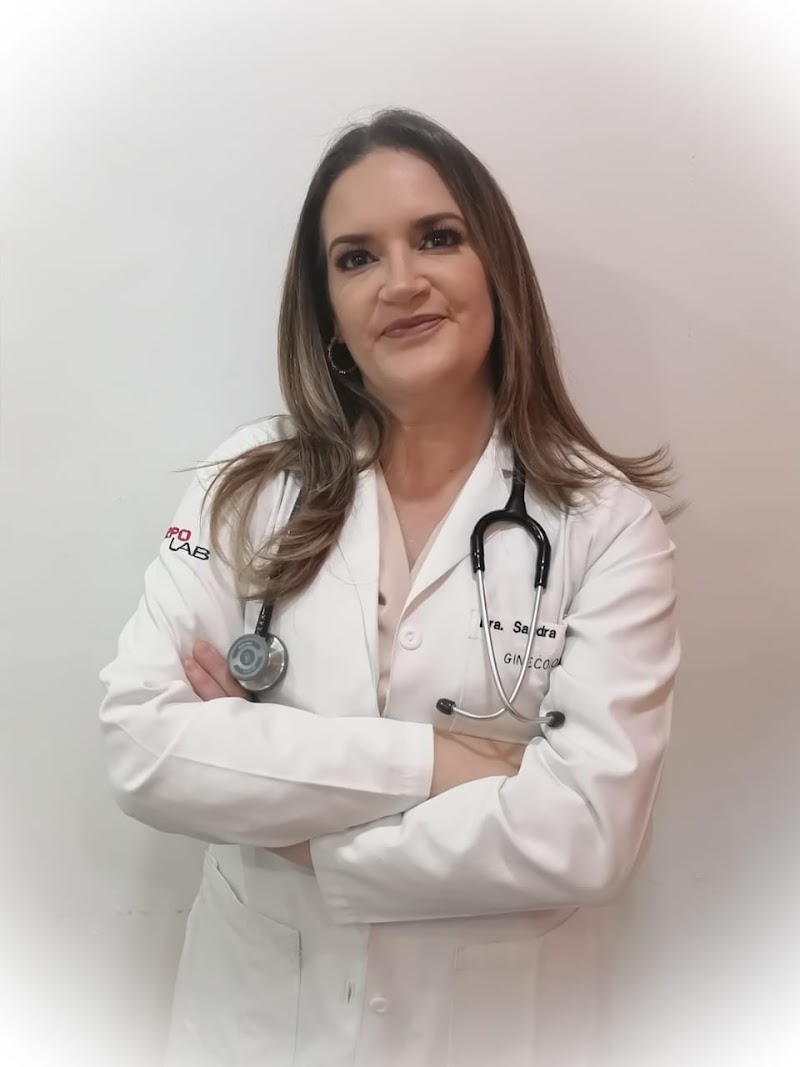 Foto de Dra. Sandra Velasco Abril - Ginecóloga Obstetra 4
